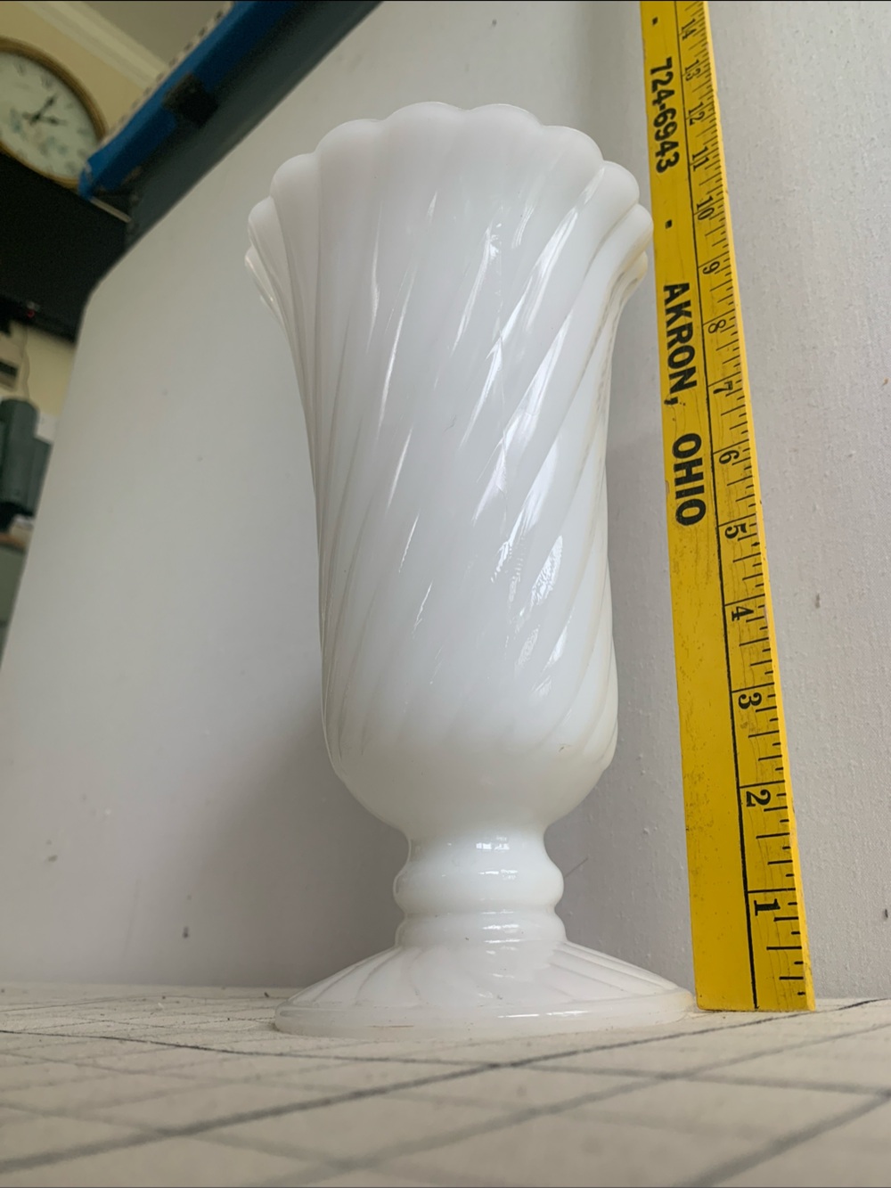 Vintage EO Brody MJ-52 Fluted/Swirled Pedestal Vase